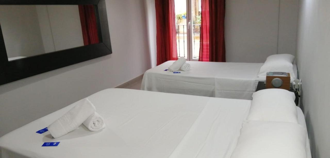 Hostal Oxum มาดริด ภายนอก รูปภาพ